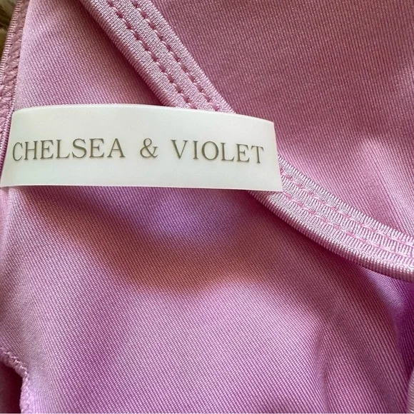 Chealsea and Violet Solid Smocked Bikini TOP ONLY new with tags M mauve mist - Picture 7 of 9